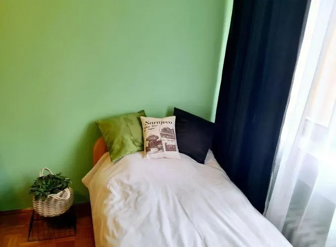 Quiet Room With Workspace In Top Location