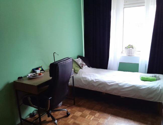 Quiet With Workspace In Location Guest house Sarajevo