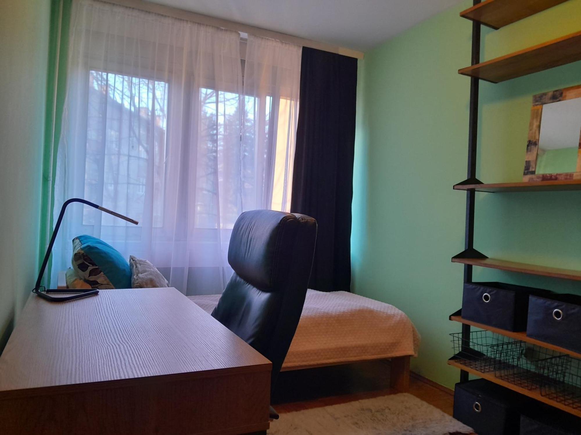 Quiet With Workspace In Location Guest house Sarajevo